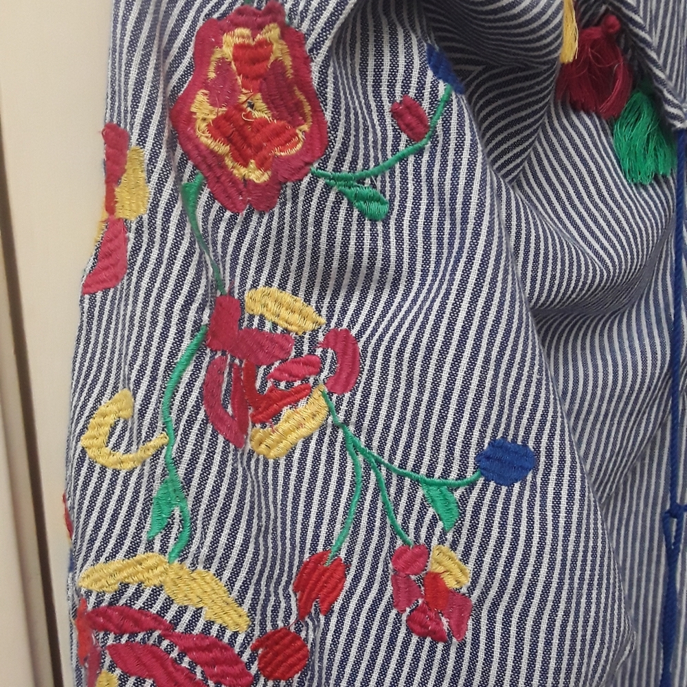 Blue White Striped Rainbow Boho Embroiderd Top M - Picture 7 of 7
